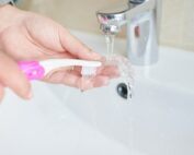 limpiar amarillo ortodoncia invisible invisalign