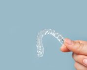 Retenedor vivera invisalign